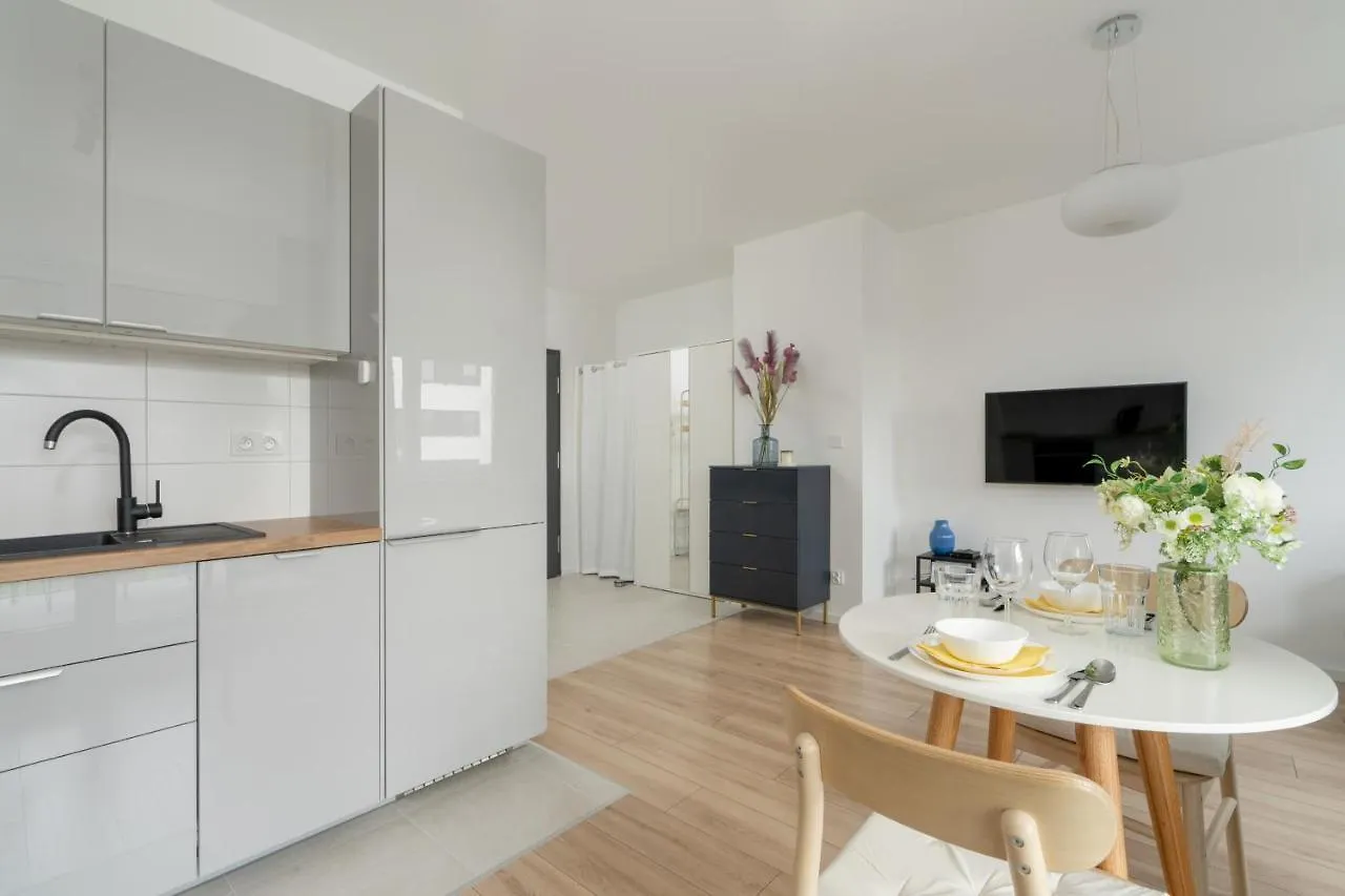 Baranczaka Cozy Studio With Parking In Poznan By Noclegi Renters Apartment